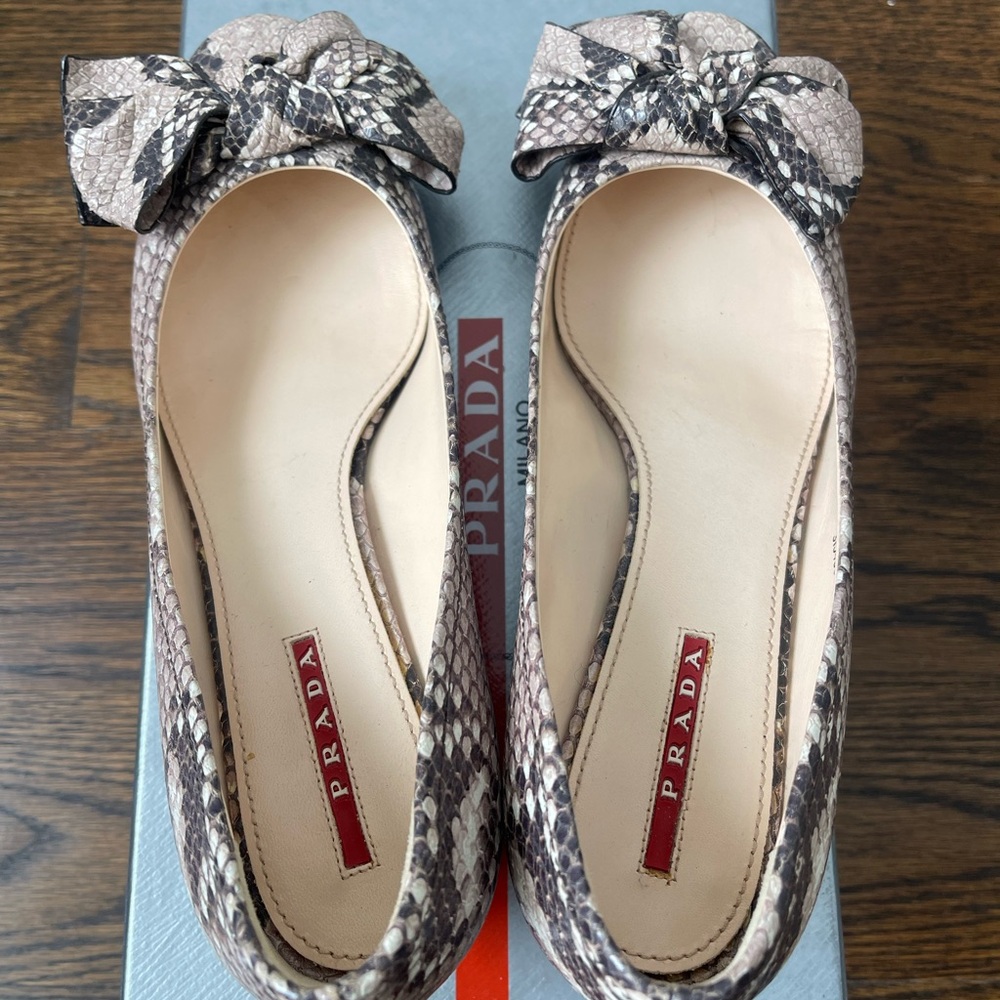 Prada Women's Snakeskin Heels - Black and Gray - Picture 2 of 7